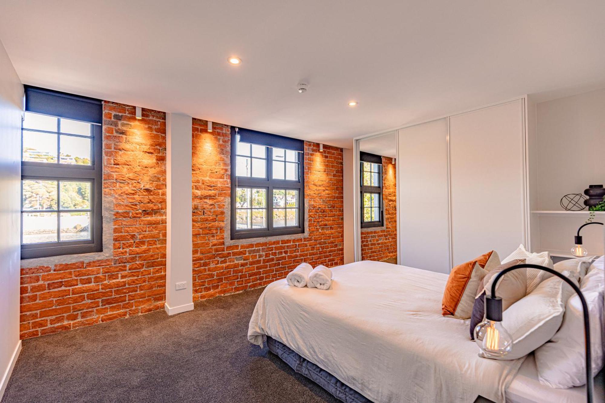 וונגאנואי Johnston Apartments - Award-Winning Building, Your Unforgettable Stay מראה חיצוני תמונה