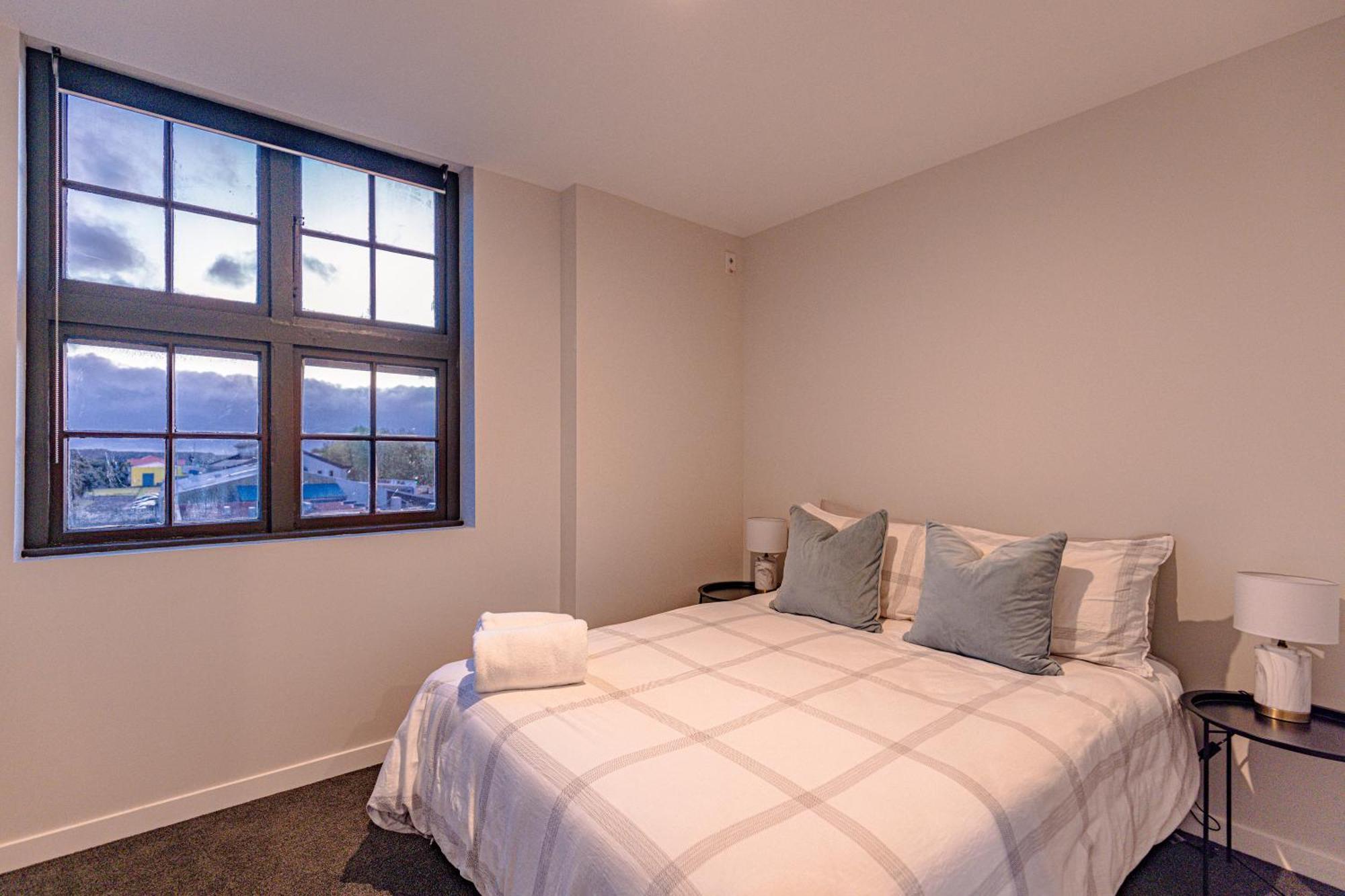 וונגאנואי Johnston Apartments - Award-Winning Building, Your Unforgettable Stay מראה חיצוני תמונה
