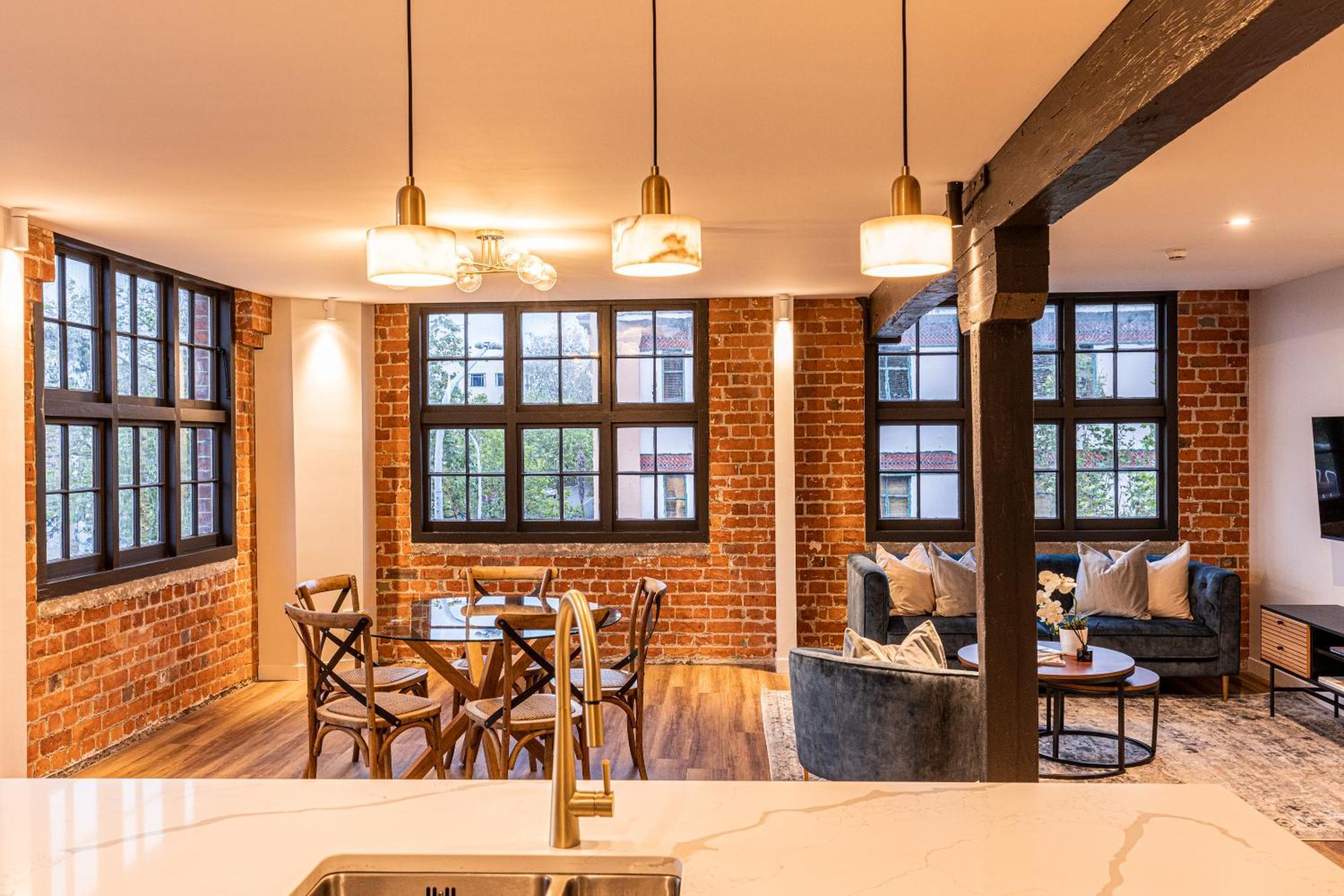 וונגאנואי Johnston Apartments - Award-Winning Building, Your Unforgettable Stay מראה חיצוני תמונה